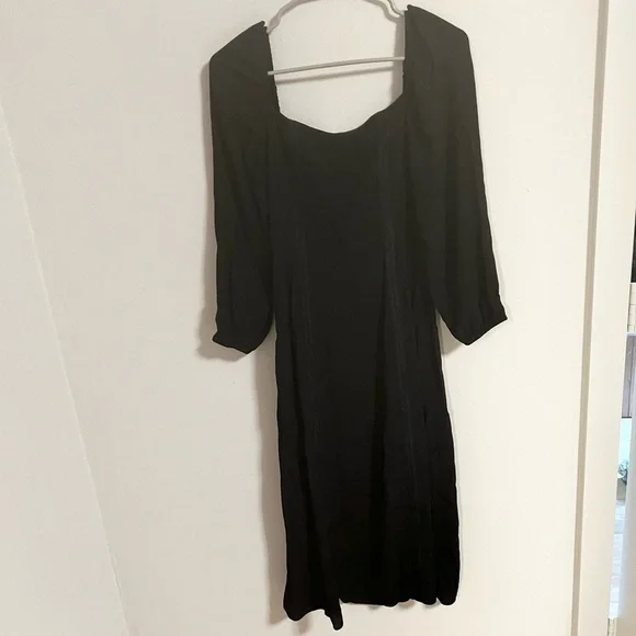 Aritzia Wilfred Le Bohème Troubadour square-neck puff-sleeve dress in black - Picture 8 of 9